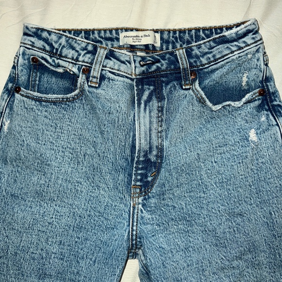 Abercrombie & Fitch "The Skinny High Rise" Jeans - Picture 2 of 4